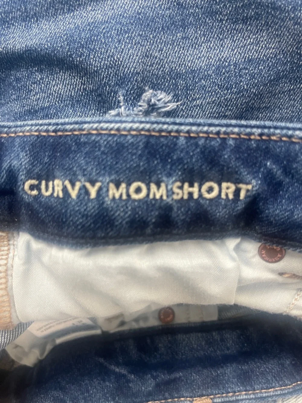 American Eagle outfitters curvy jean mom shorts 8 - Picture 4 of 8